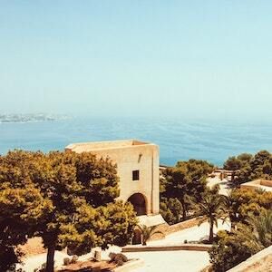 Cheap Flights to Barcelona from Edinburgh Airport